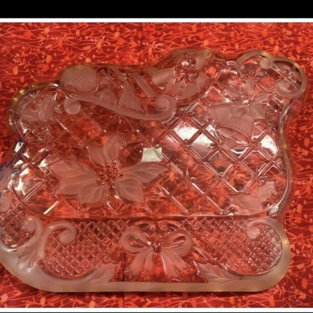 VINTAGE STUDIO NOVA SANTA SLEIGH CHRISTMAS CRYSTAL PLATTER GOLD RIM MIB‎ No Box